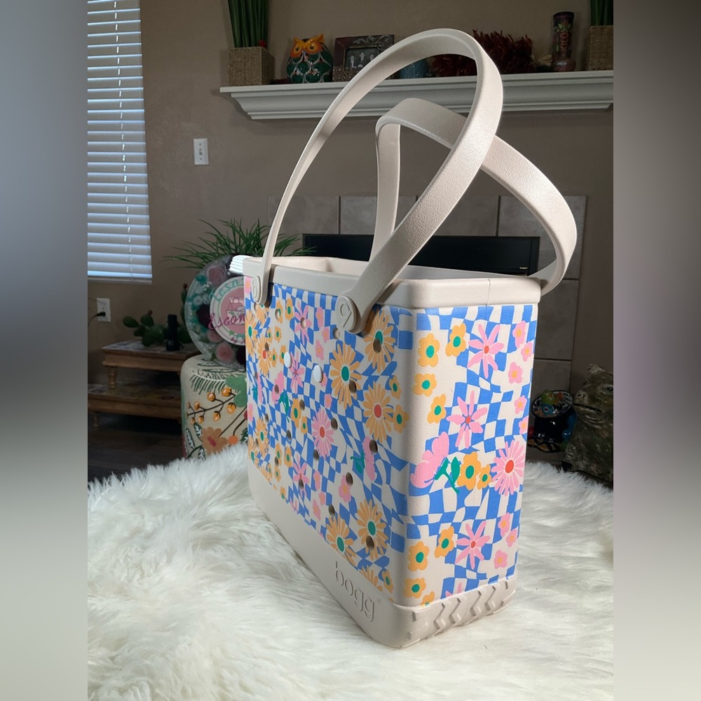 NWT Baby BOGG Bag- Blue Saffron Check’er Out Floral Tote - Picture 3 of 8